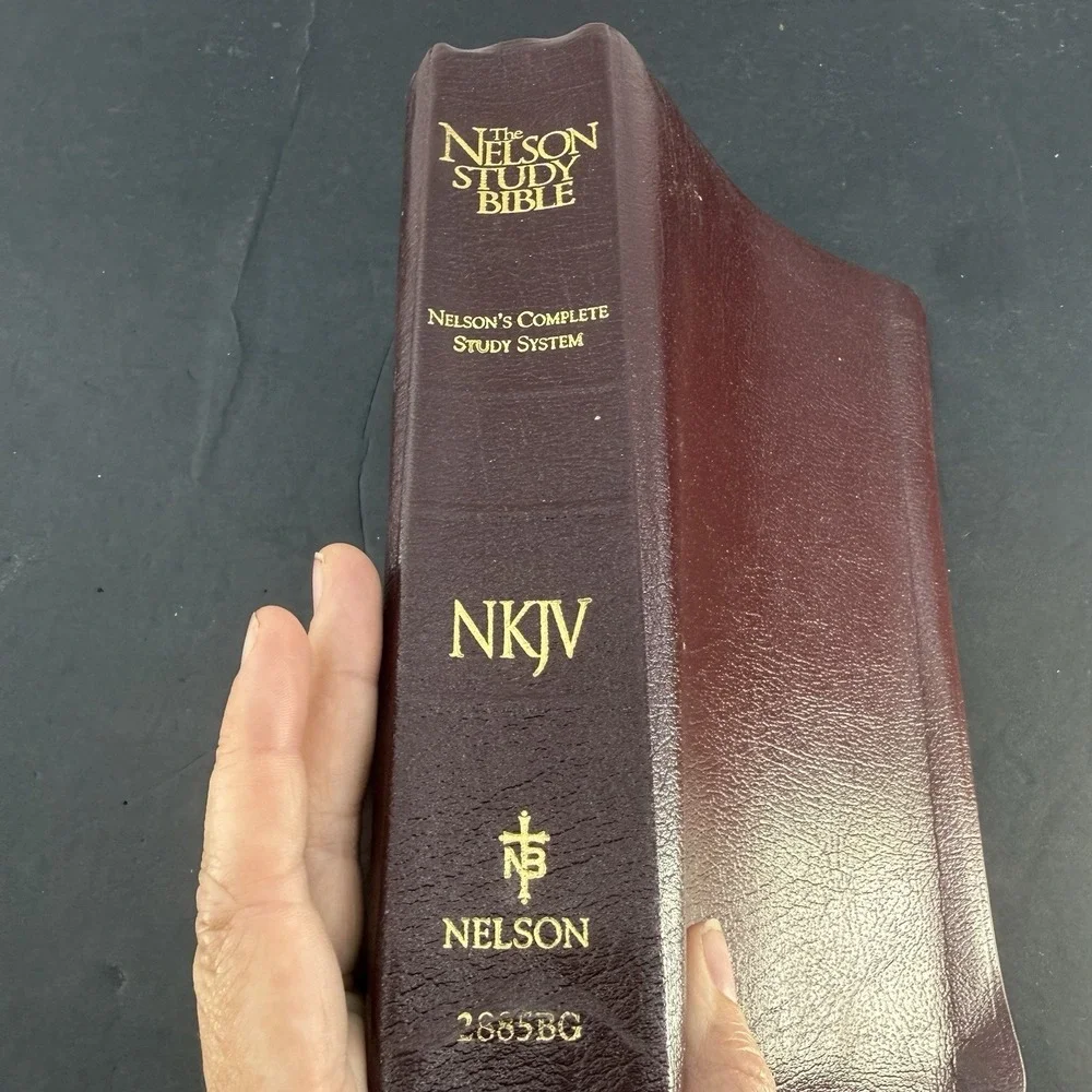 The Nelson Study Bible NKJV 2885BG Gold Edge Red Letter Bonded Leather 1982